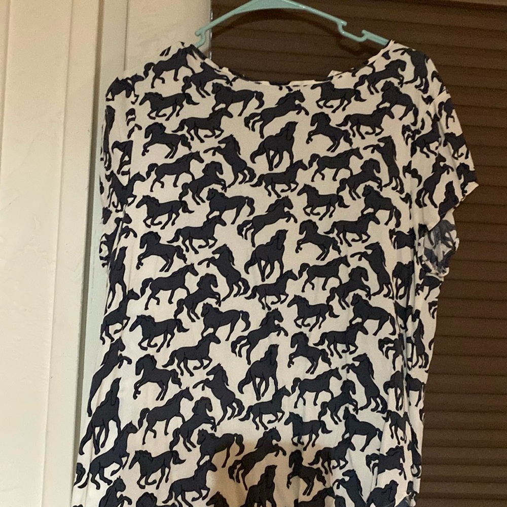 Short sleeve horse shirt